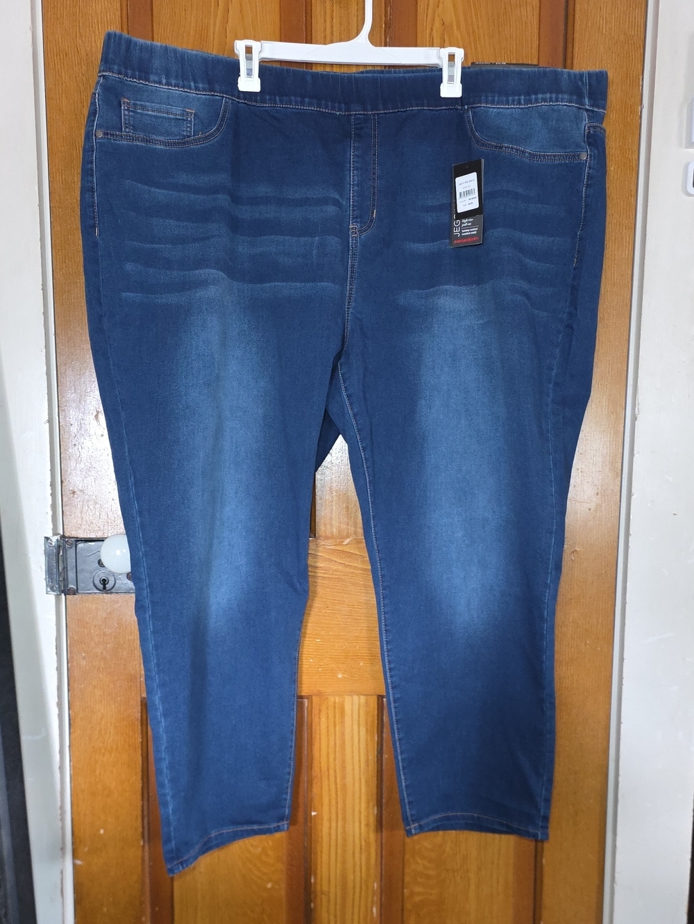 Women’s Jeggings in Dark Blue Stretch Denim...NWT